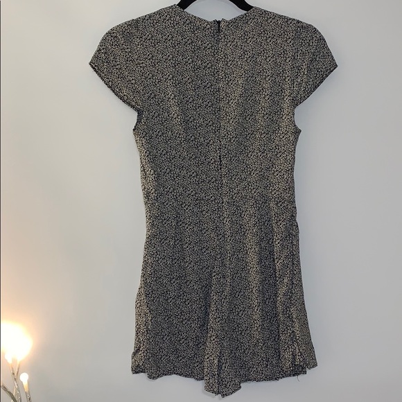 Kimchi blue urban outfitters floral romper - Picture 3 of 5